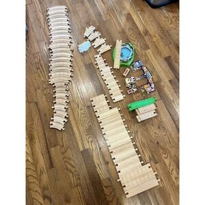 Thomas & Friends Trains Wooden Lot Railway Train Tracks Bridge Pond Water Tank